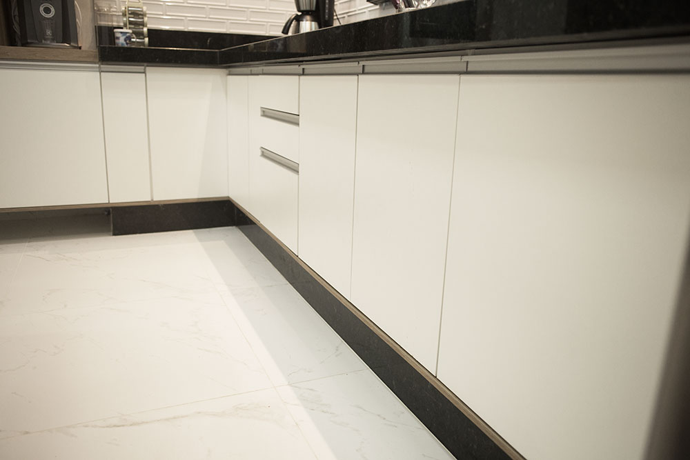 Como o Branco Contribui para um Visual Clean em Móveis Planejados