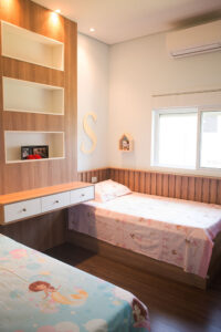 Dicas para Otimizar os Ambientes com Móveis Planejados, maximizar a funcionalidade e a estética transformando sua casa em um lugar mais confortável e organizado