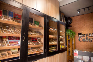 Móveis Planejados para Lojas. Dicas para uma Organização Eficiente e Atraente, essenciais para aproveitar ao máximo os móveis planejados para comércios.