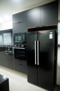 Tendências em Cores e Acabamentos para Móveis Planejados em 2024 desempenham papel fundamental na criação de ambientes com tendências e preferências individuais.