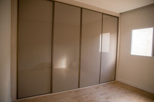 Como Criar um Closet dos Sonhos com Móveis Planejados, algumas dicas sobre como criar o closet dos sonhos com móveis planejados.