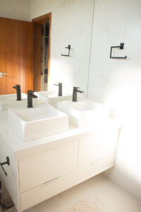 7 Dicas para Aproveitar e Organizar Espaços Pequenos para ajudar você a organizar melhor seu espaço compacto com criatividade, funcionalidade e estilo.