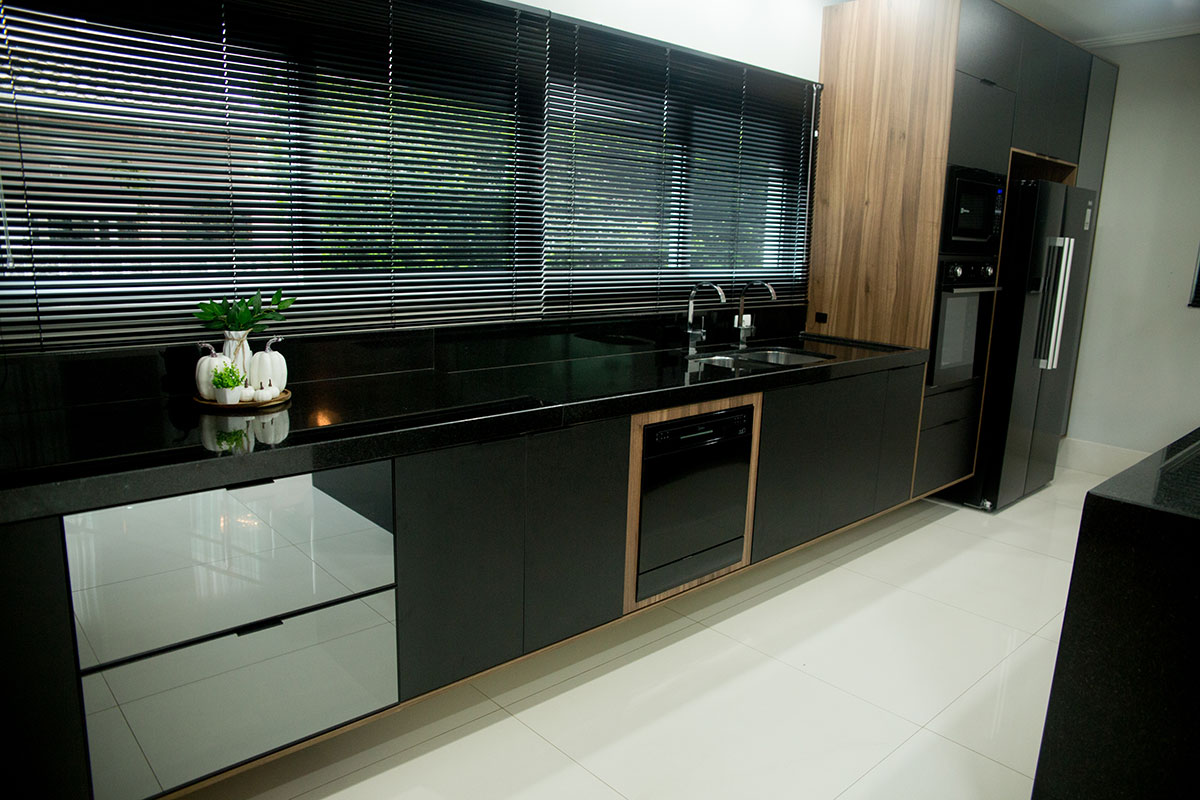 Móveis Planejados Pretos. O Guia Definitivo para uma Decoração Moderna e Sofisticada.