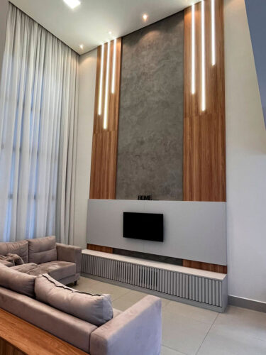 Iluminação Embutida em Móveis: Transforme sua Sala de TV em um Cinema Particular